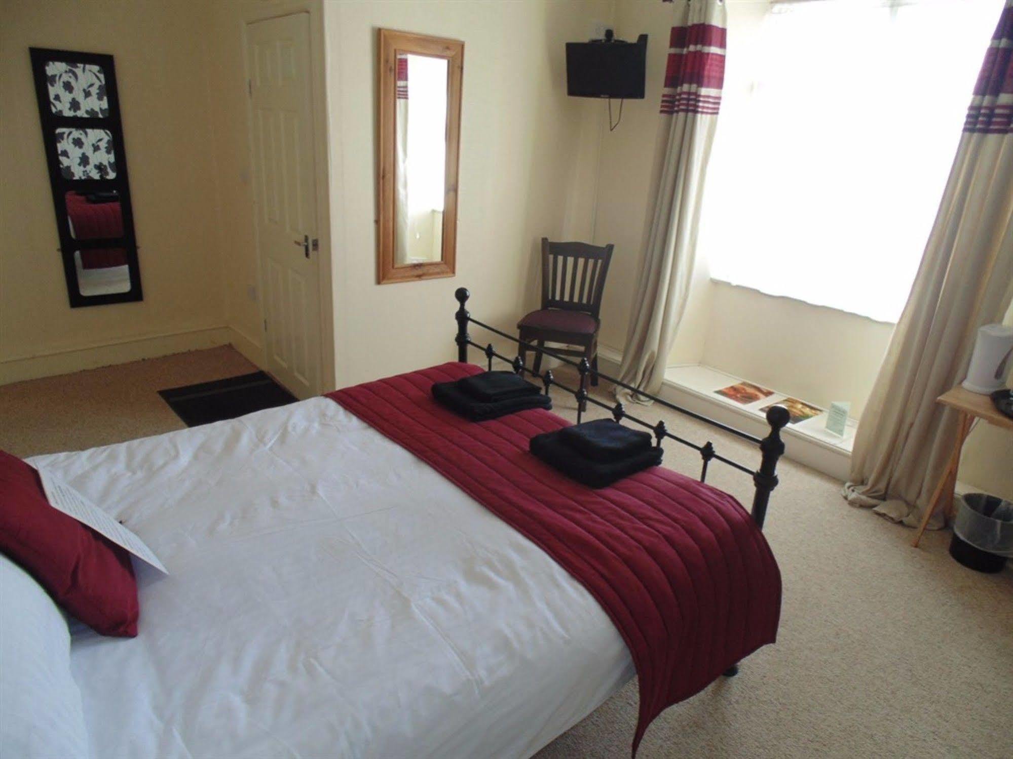 King'S Head Hotel By Greene King Inns Wimborne Minster Dış mekan fotoğraf